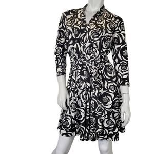 Charming Charlie SZ M Dress Belted Knee Length Black White Floral Rose Stretchy